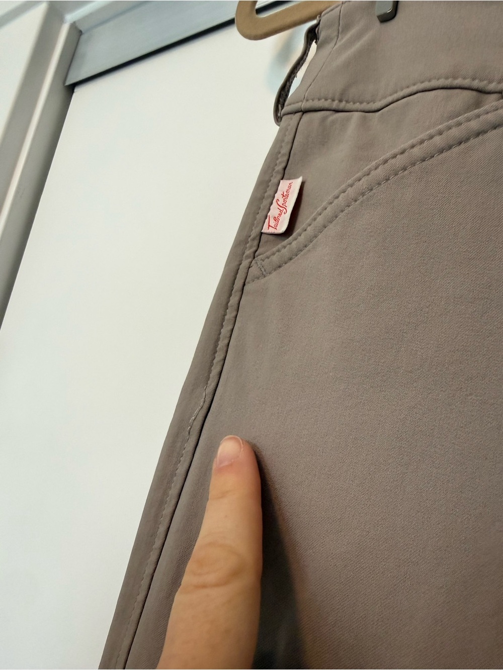 Tailored Sportsman 26L Trophy Hunter Breeches in Lustre - Picture 5 of 13